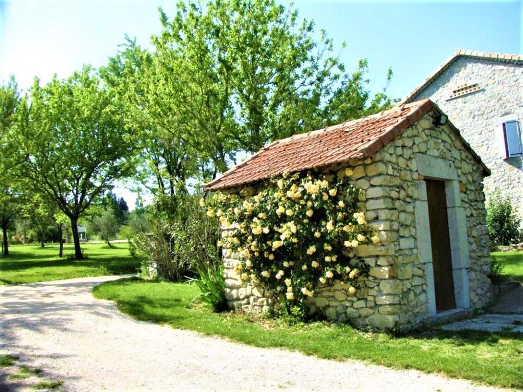 Gite De Groupe 15 A 19P, Parc, Salle De Reception - Chambres D'Hotes En Semaine Villeneuve-de-Berg Exterior foto